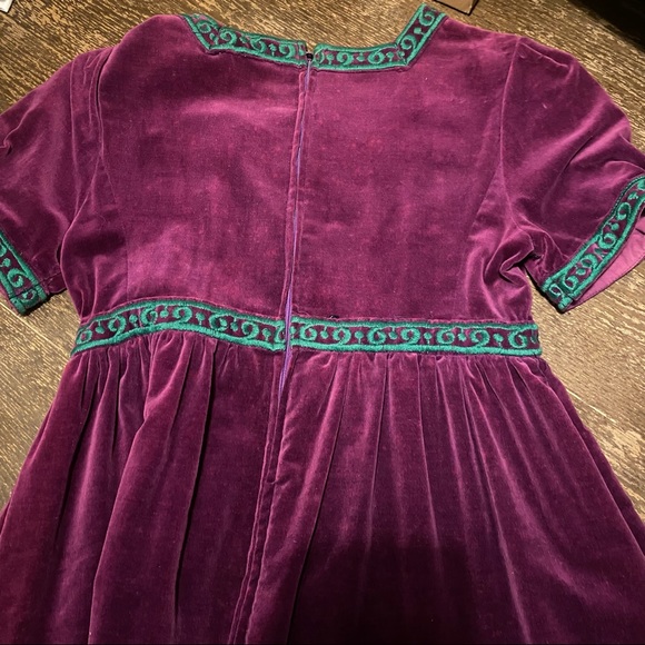 Vintage Beverly Paige velvet maxi embroidered cottage core dress shirt sleeve - Picture 5 of 16